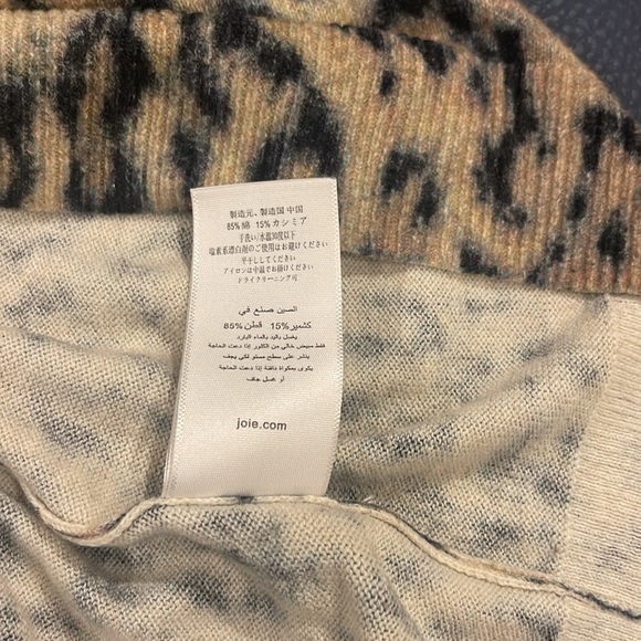 Joie Eloisa Leopard Print Cashmere
Blend Sweater size Small EUC - Picture 11 of 11